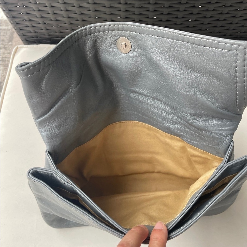 Gustto Flap Clutch - Picture 5 of 9
